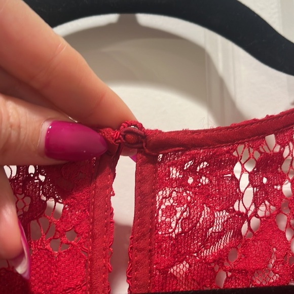 J.Crew Red Lace Pleated Ruffle layers Top Size 4 Holiday Party Family photos - Picture 6 of 9